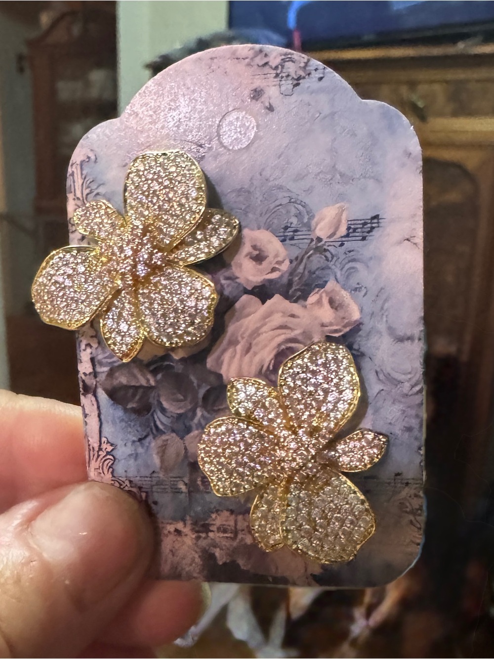 Gold Glitter Floral Stud Earrings - Sparkling Petal Design